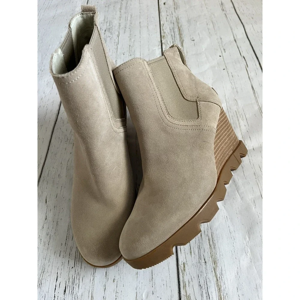 Sorel Beige Suede Wedge Rain Boots In 9 1/2